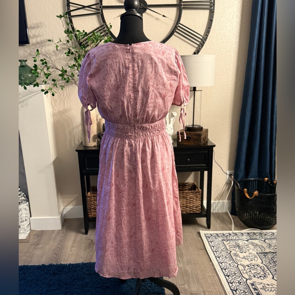 Gal Meets Glam Giselle Pink Smocked Tiered Midi Dress - Size 12 - Picture 4 of 10